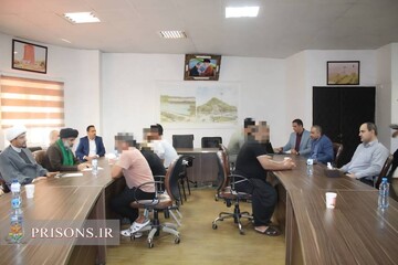 اعطای ارفاقات قانونی به زندانیان آستانه اشرفیه هم‌زمان با هفته قوه قضائیه در زندان لاهیجان

