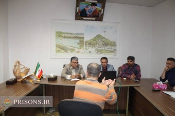 رئیس و مسئولان حوزه قضایی رودبنه با زندانیان زندان لاهیجان دیدار کرد
