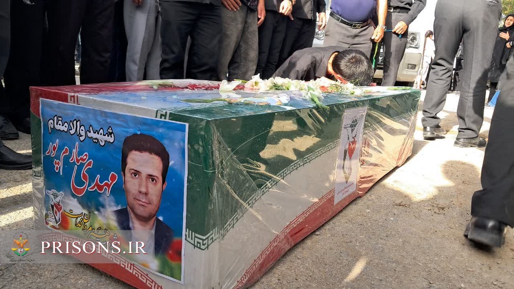 فیلم| تشییع باشکوه پیکر مطهر شهید مهدی صارم‌پور از شهدای بازداشتگاه اوین در فراهان